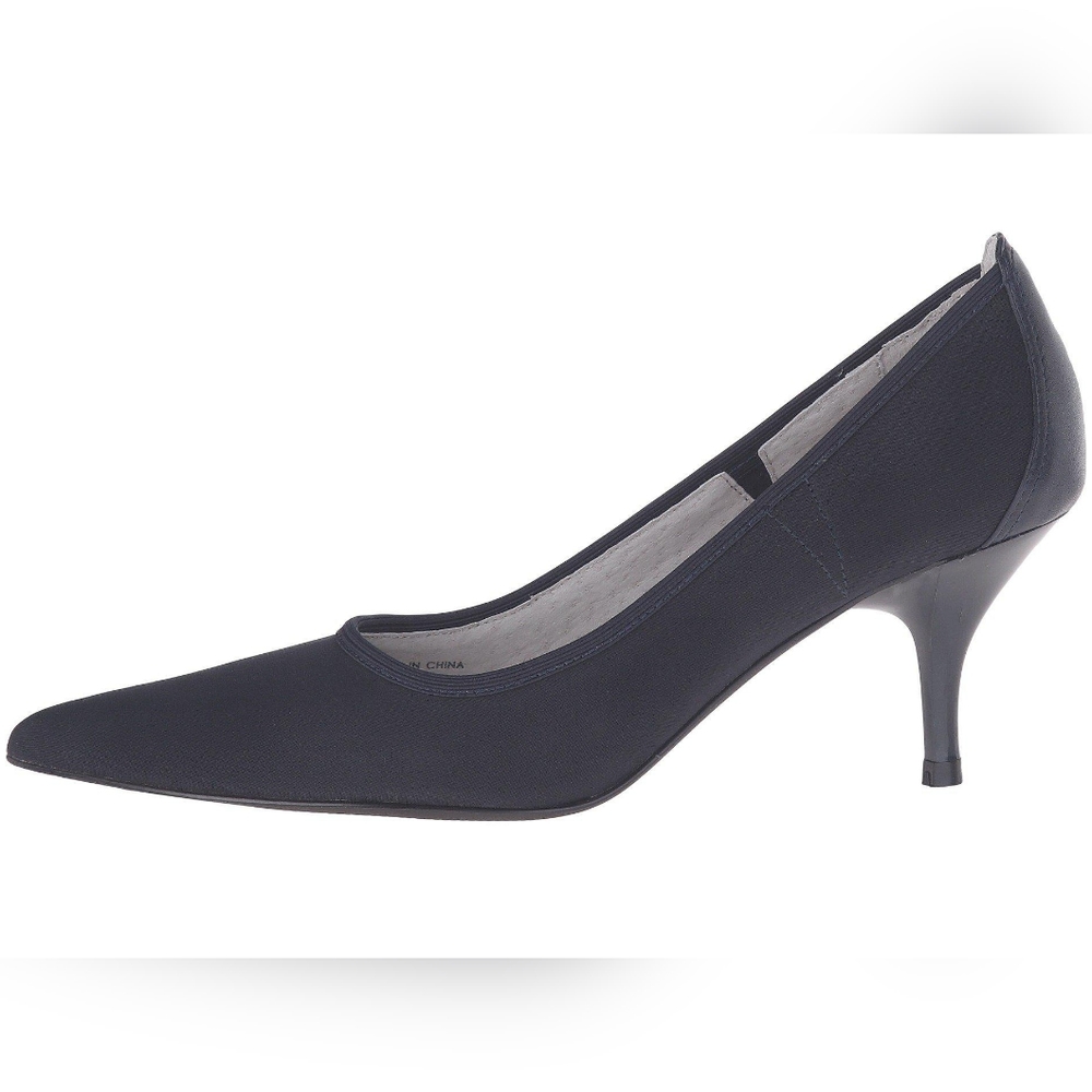 Tahari Dottie Navy Knit Stretch Heels